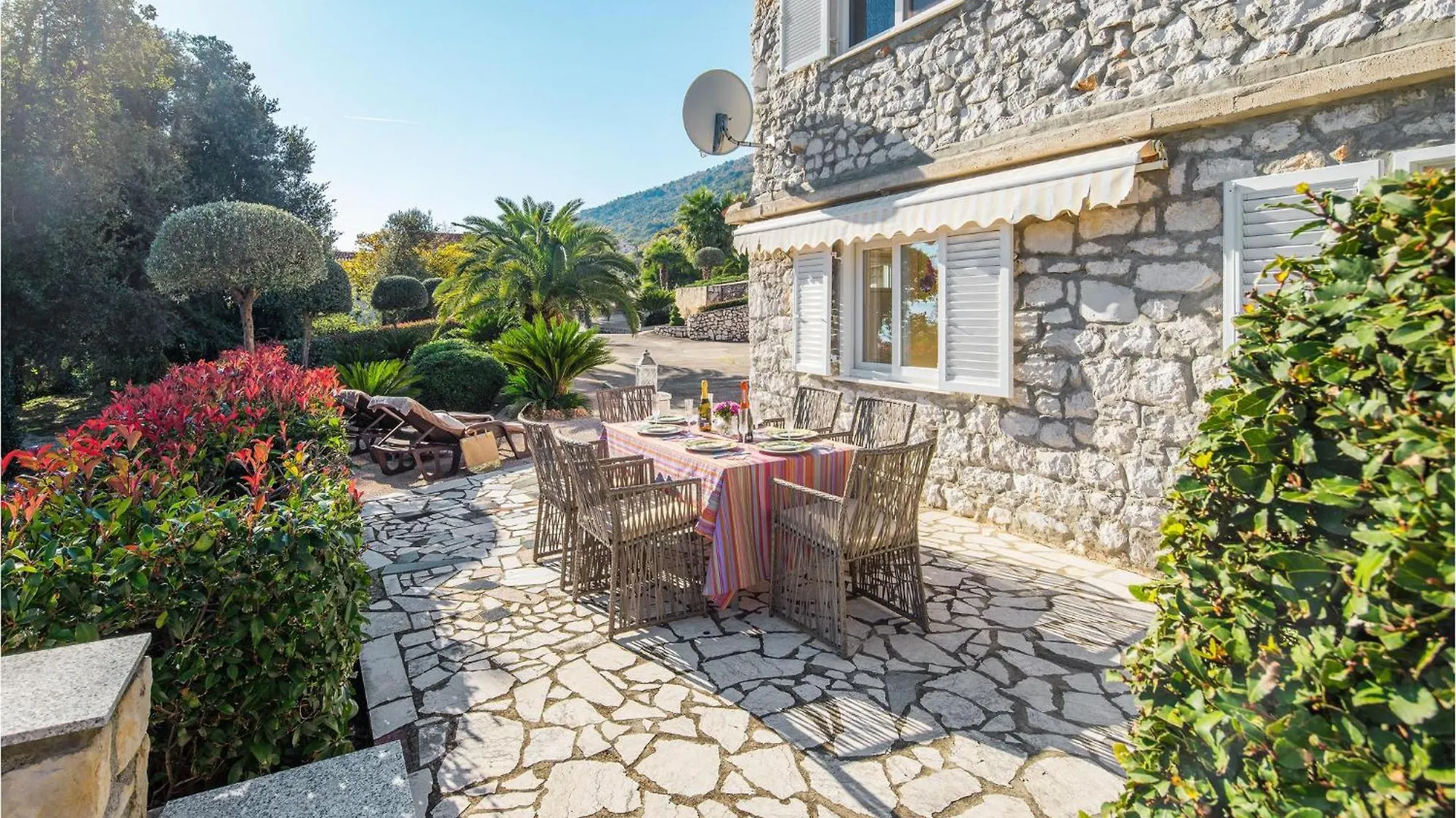 2 Bedroom Pet Friendly Apartment In Ravni Hırvatistan