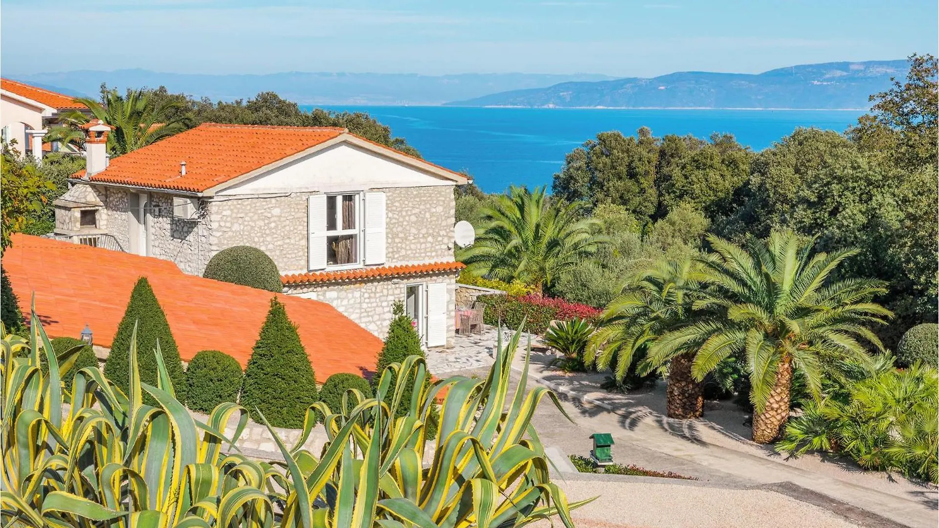 2 Bedroom Pet Friendly Apartment In Ravni